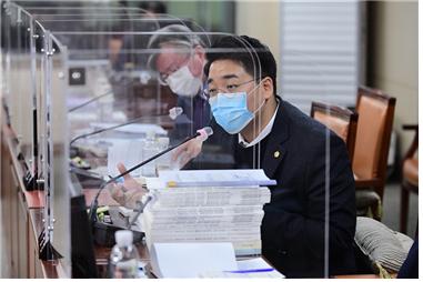 이동현 서울시의원, 코로나19 극복 위한 학교 특별휴업제도 도입 제안