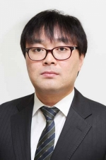 천박한 정치 기사의 사진