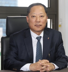 22일부터 KG동부제철 총괄대표로 업무를 시작한 박성희 CEO 내정자. 사진=KG동부제철 제공