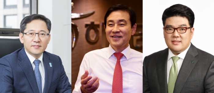 박성호 하나은행 부행장(左), 김정태 하나금융 회장, 이은형 하나금융 부회장