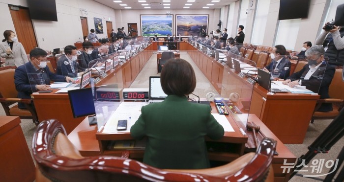 국회 제01차 국토교통위원회 전체회의-변창흠 국토교통부 장관. 사진=이수길 기자 leo2004@newsway.co.kr