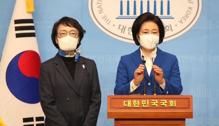 박영선 더불어민주당 후보와 김진애 열린민주당 후보. 사진=연합뉴스