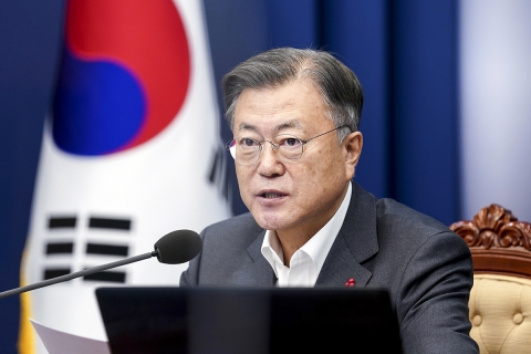 문 대통령, 내일 중대본 회의 6개월여만 직접 주재