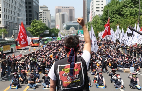 화물연대, 대규모 총파업 예고···"안전운임제 유지해야"