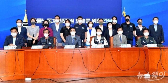 더불어민주당, 화물노동자 생존권 보호를 위한 간담회. 이수길 기자 leo2004@newsway.co.kr