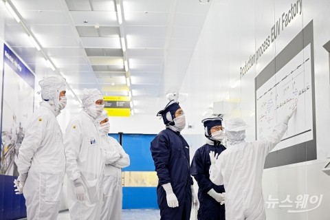 러, '반도체' 제조 가스 수출 제한···"삼성 있는 韓 먼저 고통"