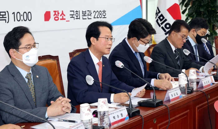 류성걸 국민의힘 물가 및 민생 안정 특별위원회 위원장이 지난 16일 국회에서 열린 특위 1차 회의에서 발언하고 있다. 사진/ 국회사진취재단