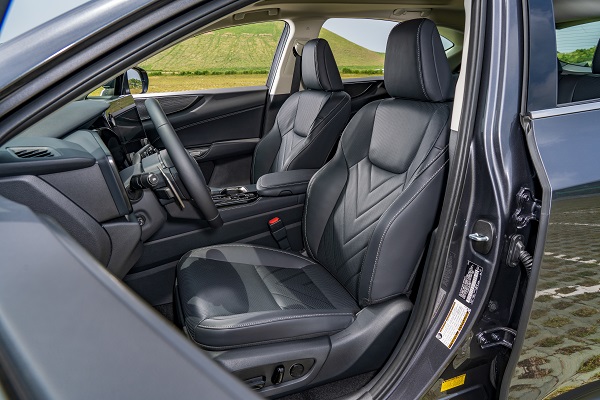 렉서스 UX 300e '힘'에 반하고···NX350h '속도감'에 취하다 기사의 사진