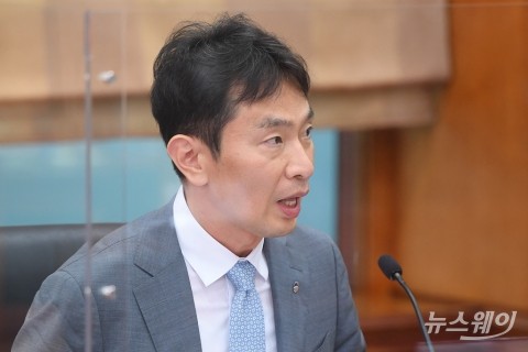 이복현 "보험사의 최우선 과제는 '신뢰'···실손, 소비자 피해 안돼"