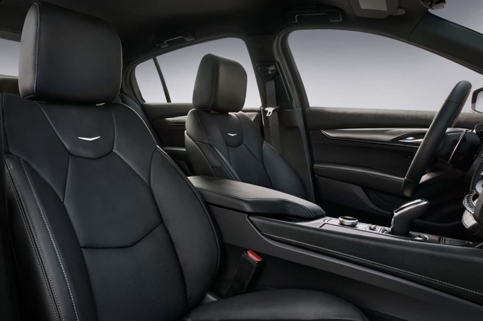 캐딜락의 완벽한 디자인과 드라이빙 퍼포먼스를 발휘하는 스포츠 세단 'CT5'. 사진=캐딜락 제공