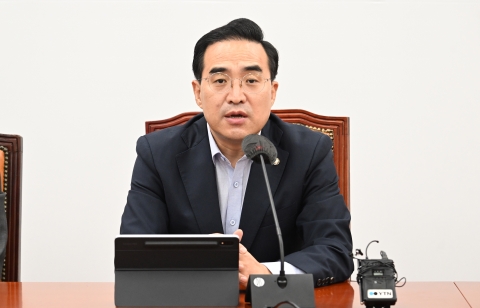 박홍근, 윤 대통령 '34초' 도어스테핑에 "출근 도장 찍는 도어스탬프인가"