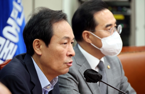 우상호 "윤 대통령 통일부 업무보고 당일 연기···정말 아마추어"