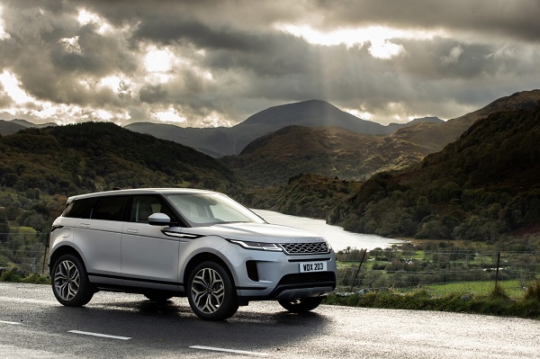 랜드로버 뉴 레인지로버 이보크. 사진=랜드로버 제공