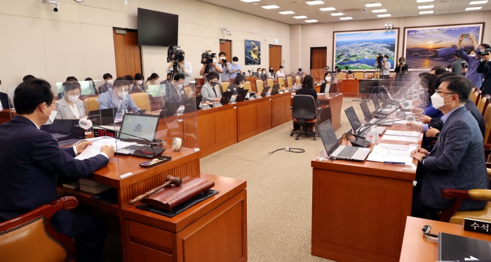 26일 국회에서 열린 민생경제안정특별위원회 1차 전체 회의에서 류성걸 위원장이 회의를 주재하고 있다. 사진=이수길 기자 leo2004@newsway.co.kr