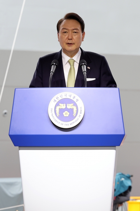 윤 대통령, 정조대왕함 진수식 참석···"강력한 해양 안보 구축할 것"