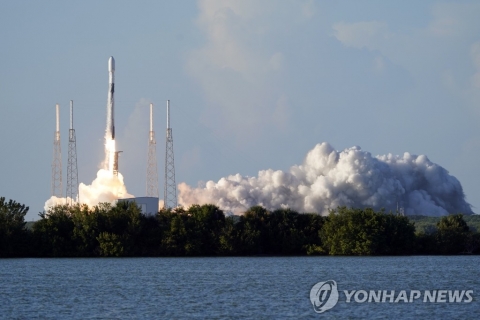 과기정통부 "한국 첫 달탐사선 다누리, 전이궤도 성공적 진입"