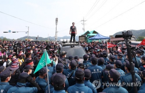 하이트진로 "본사·공장 직원 투입해 강원 공장 제품 출고"