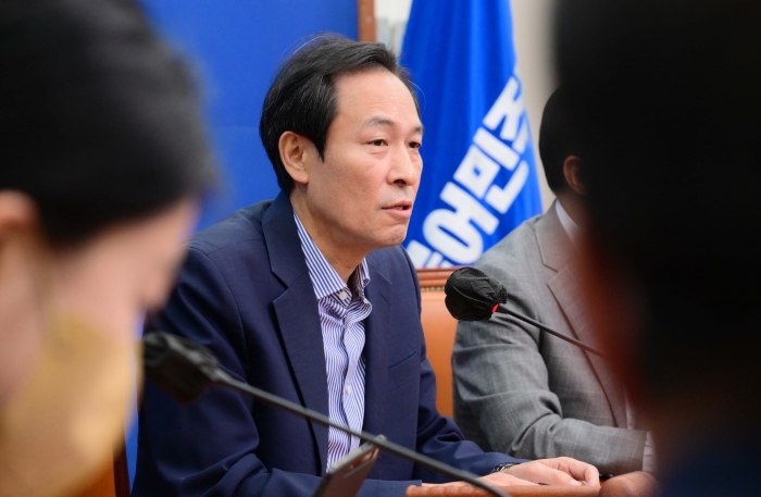 더불어민주당 우상호 비상대책위원장이 지난 17일 오전 국회에서 열린 비상대책위원회의에서 발언하고 있다. 사진=연합뉴스