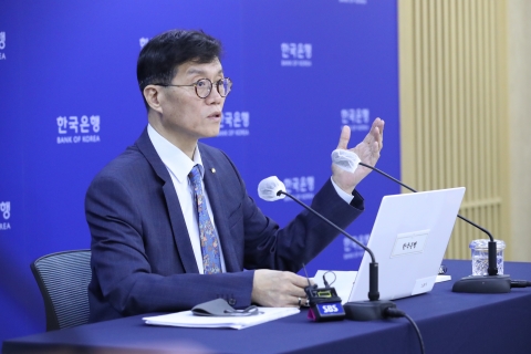 이창용 한은 총재 "당분간 물가 중심 통화정책···기준금리 인상기조 유지"