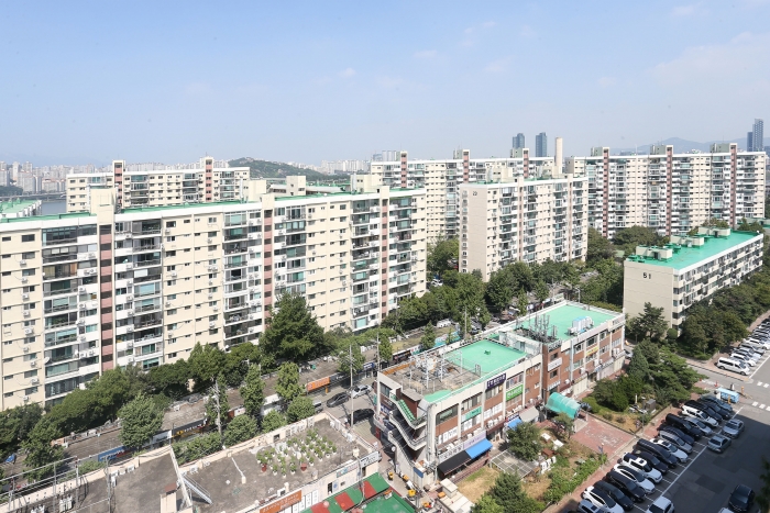 서울 강남구 압구정동 압구정현대아파트. 사진=이수길 기자