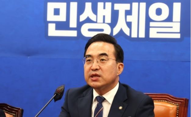 더불어민주당 박홍근 원내대표가 13일 국회에서 열린 원내대책회의에서 발언하고 있다. 사진=국회사진기자단