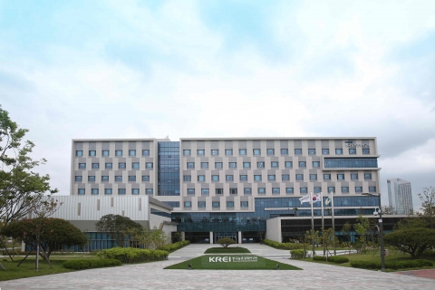 "2023년산 마늘‧양파 재배의향, 마늘 전년 대비 3% 증가, 양파 5% 감소"