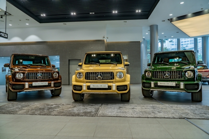 더클래스 효성에서 특별하게 선보이는 '메르세데스-벤츠 AMG G63 효성 에디션'은 AMG 퍼포먼스 스티어링 휠에 카본 및 다이나미카가 적용돼 한층 더 견고하고 품격 있는 G 63만의 감성을 느낄 수 있다. 사진=효성 제공