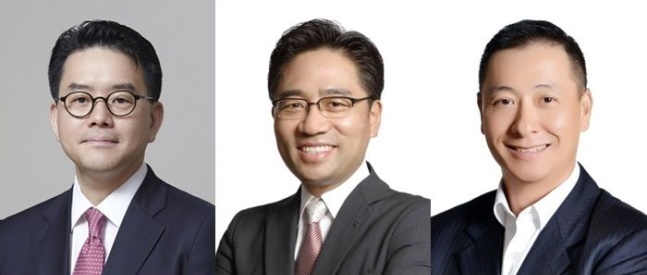 (왼쪽부터)강희석 이마트·SSG닷컴 대표, 임영록 신세계프라퍼티 대표, 송호섭 SCK컴퍼니 대표/사진=신세계 그룹