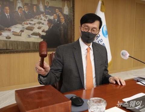 한은, 7월에 이어 두 번째 '빅스텝'···기준금리 3% 시대 열렸다(상보)