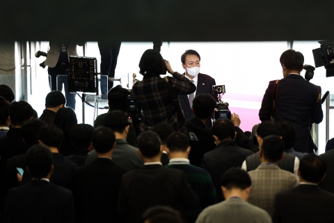 윤 대통령, 옐런 장관 'IRA 시행' 언급에 "더 지켜보자"
