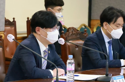 금융위 "美 금리인상에 시장 불확실성 확대···공조체계 강화해야"