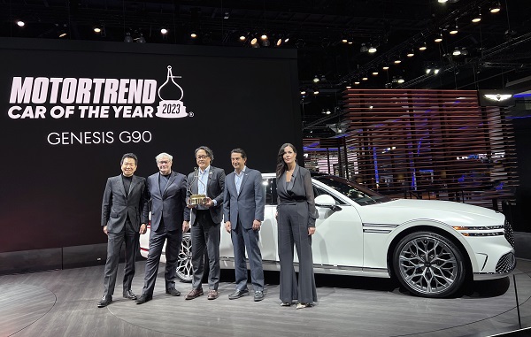 자동차 전문지인 모터트렌드가 발표하는 '2023년 올해의 차(MotorTrend's 2023 Car of the Year award)'에 G90가 선정됐다. 사진=제네시스 제공