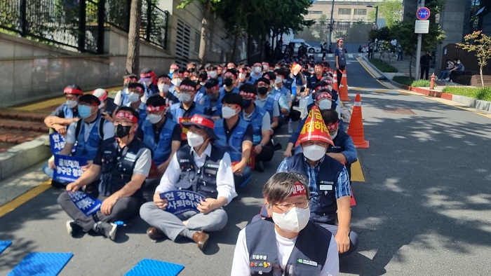 대우조선해양건설 노동조합은 지난해 11월 김용빈 회장과 경영진 규탄 집회를 열었다. 사진=전국건설기업노조 제공