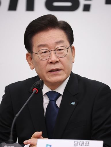 이재명 "윤 대통령 동남아 순방, 빈손 외교 넘어 아무 실익도 없어"
