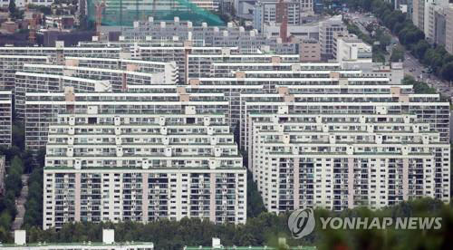 집값 바로미터 강남 아파트는···불패론과 필패론 논쟁 또 다시