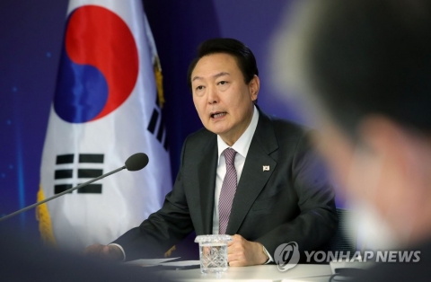윤 대통령 "가짜뉴스 추방 위한 디지털 규범 필요성 공감"