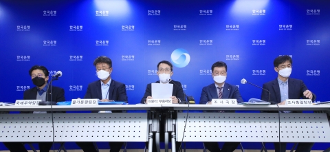 한은, 내년 경제성장률 1.7%로 낮춰···"잠재성장률 하회"(종합)