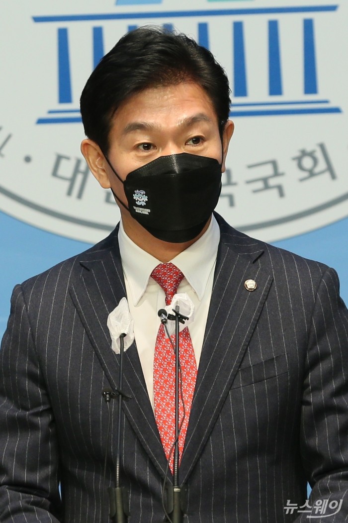 이주환 국민의힘 의원이 6일 오전 서울 여의도 국회 소통관에서 열린 노동조합법 개정안 반대 공동 기자회견에서 발언을 하고 있다. 강민석 기자 kms@newsway.co.kr