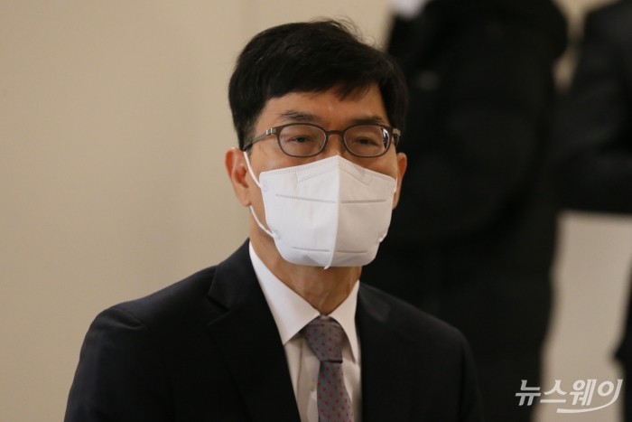 안철경 보험연구원 원장이 7일 오전 서울 중구 뱅커스 클럽에서 열린 금융감독원장-연구기관장 간담회에 참석해 자리하고 있다. 사진= 강민석 기자 kms@newsway.co.kr