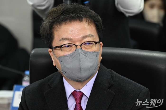 강삼권 벤처기업협회 회장이 20일 오후 서울 종로구 한국무역보험공사에서 열린 2022년 제4차 규제특례심의위원회에서 발언을 하고 있다. 사진=강민석 기자 kms@newsway.co.kr