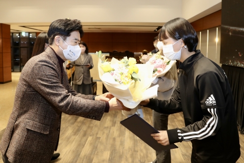 전남교육청, '우수 학생선수' 22명에 장학금 전달