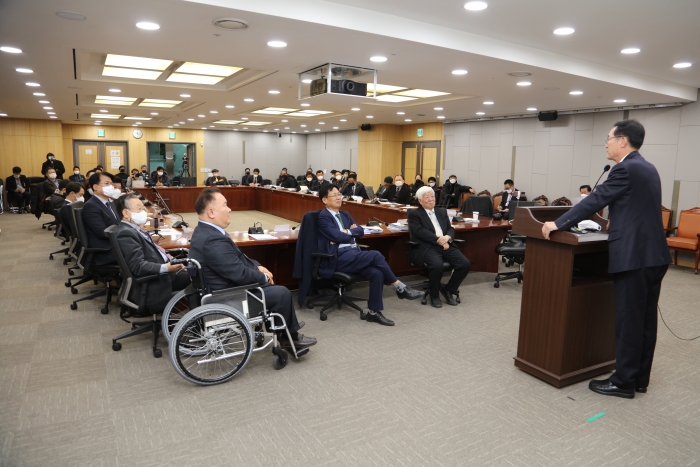 박우량 신안군수가 6일 국회 의원회관에 열린 故 김대중 대통령 탄생 99주년 기념 세미나에 참석하고 있다.