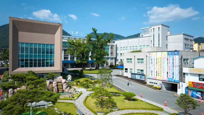 화순군청사 전경