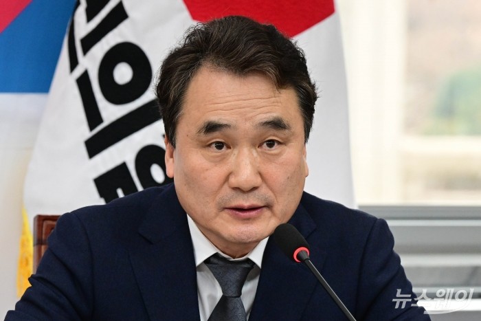 남화영 소방청장 직무대리가 17일 오전 서울 여의도 국회에서 열린 설맞이 특별국민안전대책 당정협의회에서 발언을 하고 있다. 사진=강민석 기자 kms@newsway.co.kr