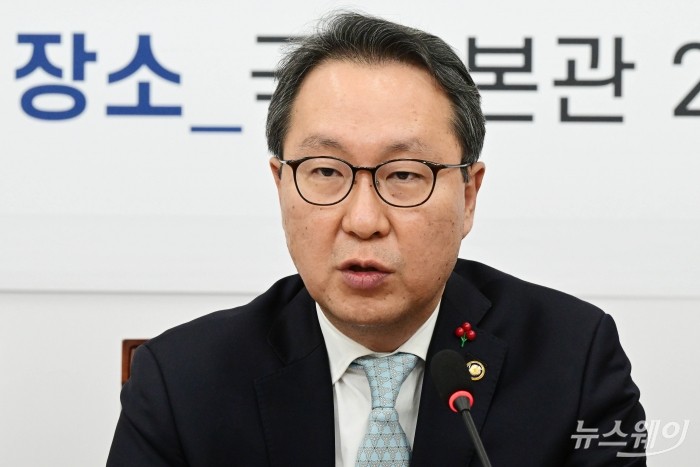 박민수 보건복지부 2차관이 17일 오전 서울 여의도 국회에서 열린 설맞이 특별국민안전대책 당정협의회에서 발언을 하고 있다. 사진=강민석 기자 kms@newsway.co.kr