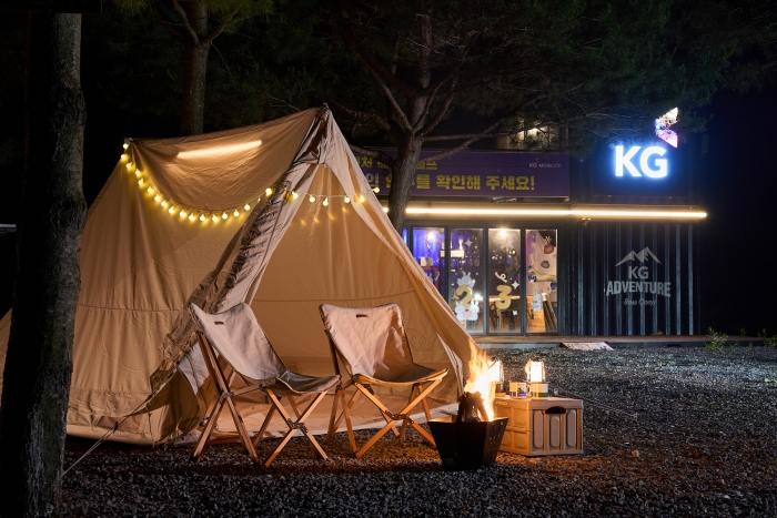 KG모빌리티 고객 전용 캠핑장 'KG어드벤처 베이스캠프'의 전경. 사진=KGM 제공