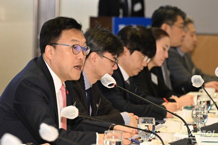 김병환 기획재정부 제1차관이 24일 오전 서울 여의도 한국경제인협회에서 열린 제8차 K-ESG 얼라이언스 회의에서 인사말을 하고 있다. 사진=강민석 기자 kms@newsway.co.kr