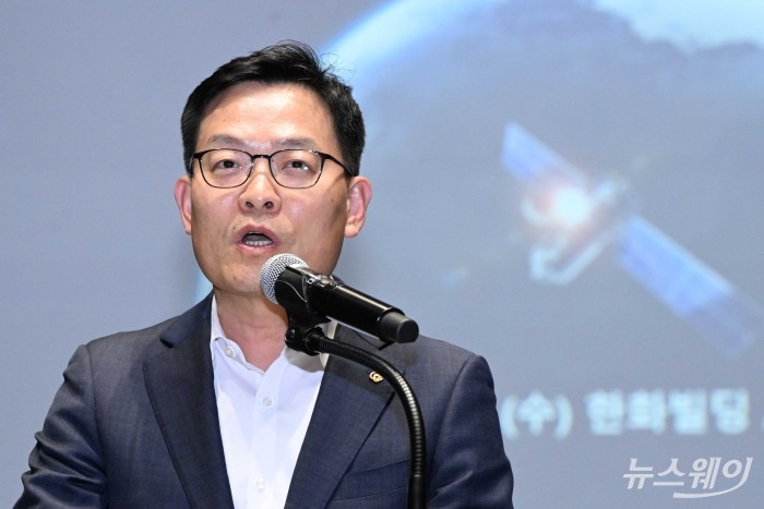 손재일 한화에어로스페이스 대표이사가 14일 오후 서울 중구 한화빌딩에서 열린 항공우주제조업 상생협력 확산을 위한 공동선언식에서 인사말을 하고 있다. 사진=강민석 기자 kms@newsway.co.kr