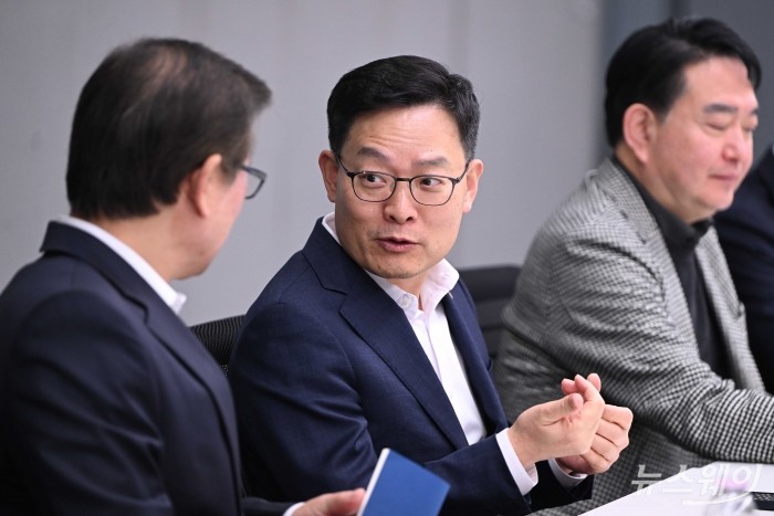 손재일 한화에어로스페이스 대표이사가 14일 오후 서울 중구 한화빌딩에서 열린 항공우주제조업 상생협력 확산을 위한 공동선언식 관련 간담회에서 모두발언을 하고 있다. 사진=강민석 기자 kms@newsway.co.kr
