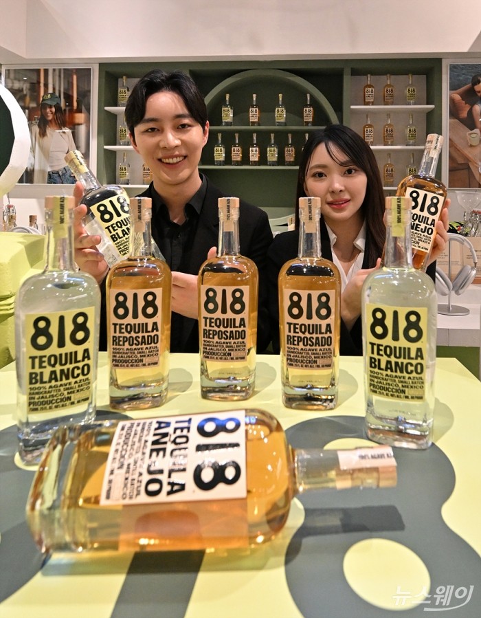 서울 여의도 더현대 서울 메인 행사장에 마련된 '818 데킬라' 국내 론칭을 기념 팝업 스토어 <br />
사진=이수길 기자 Leo2004@newsway.co.kr